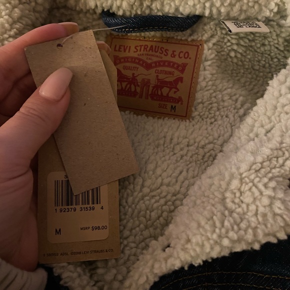 Levis trucker Sherpa lined jacket - Picture 2 of 3